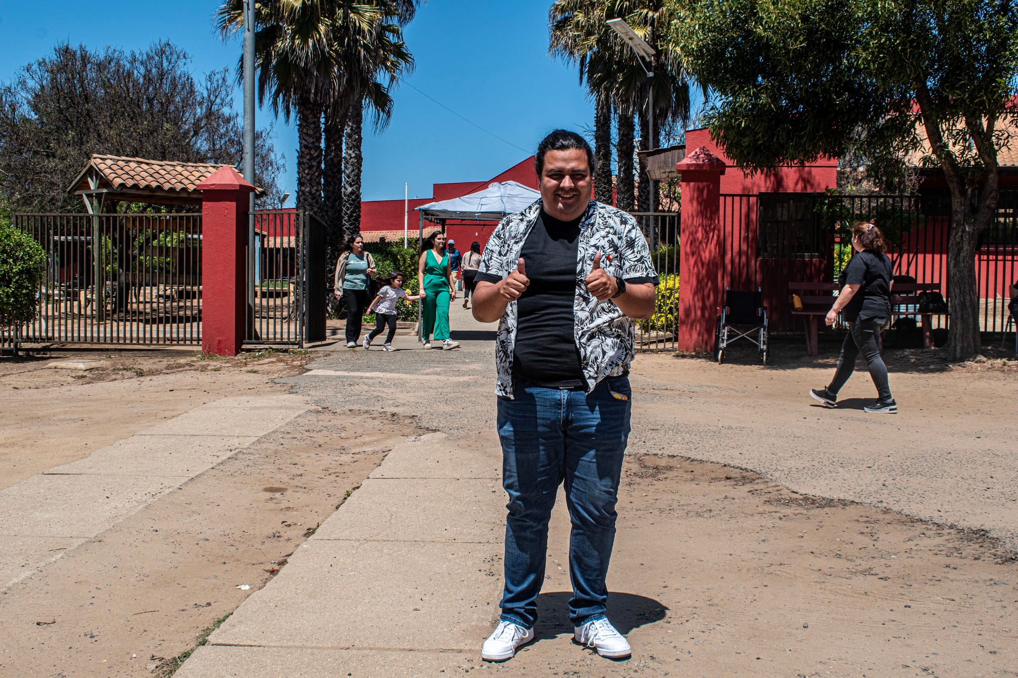 En este momento estás viendo Recorrido por locales de votación de Paredones